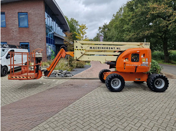 Articulated boom JLG