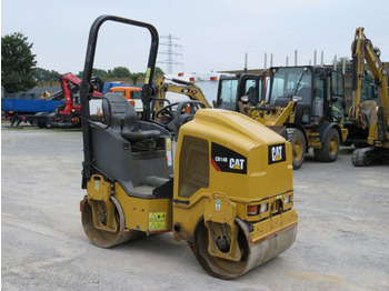 Roller CAT Tandem-Vibrationswalze CB14 B Baumaschine: picture 2