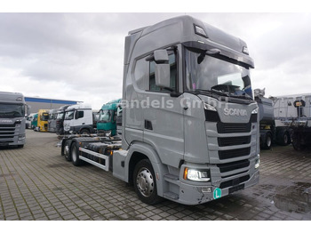 Container transporter/ Swap body truck SCANIA S 450