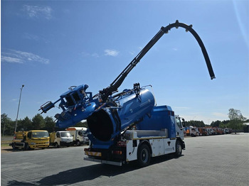 Vacuum truck RENAULT