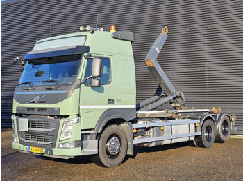 Hook lift truck VOLVO FM 420