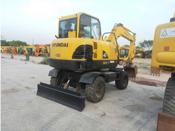 Wheel excavator HYUNDAI