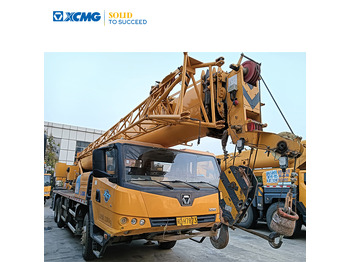 Mobile crane XCMG