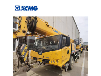 Mobile crane XCMG