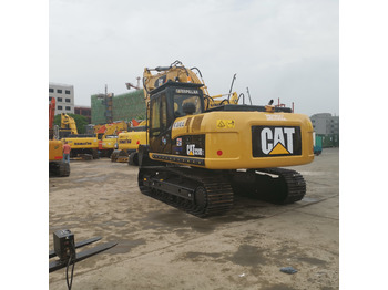 Crawler excavator CATERPILLAR 320D