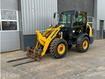 Wheel loader Komatsu WA70M-8EO - new tires: picture 2