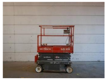 Scissor lift SKYJACK