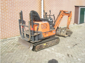 Mini excavator Hitachi ZX10U-2: picture 2