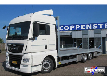 Autotransporter truck MAN TGX 26.460