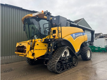 Combine harvester NEW HOLLAND CR9090