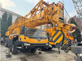 Mobile crane XCMG