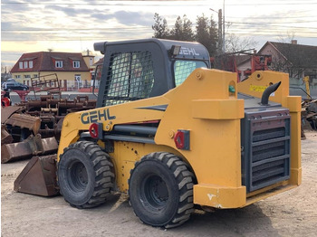 Skid steer loader Gehl R 260: picture 3