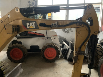 Mini excavator CATERPILLAR 302