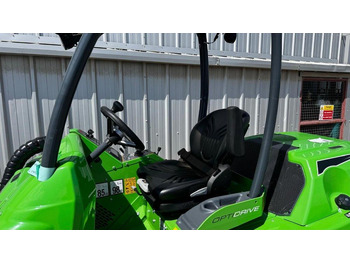 Compact loader AVANT 735: picture 4