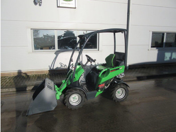 Compact loader Avant 220: picture 2