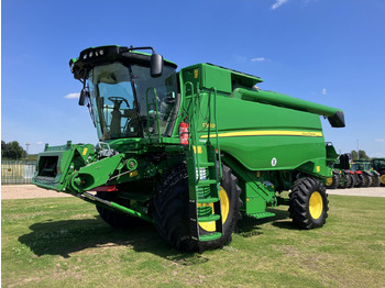 Combine harvester JOHN DEERE T550