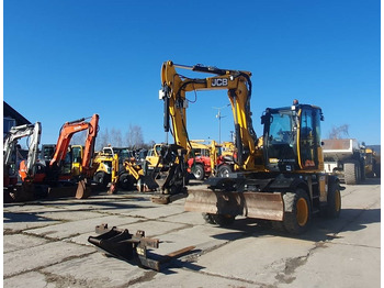 Wheel excavator JCB