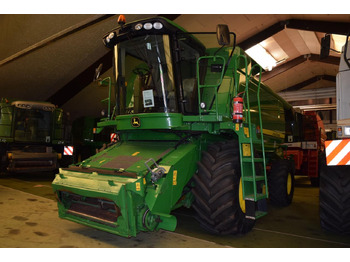 Combine harvester John Deere W 650: picture 2