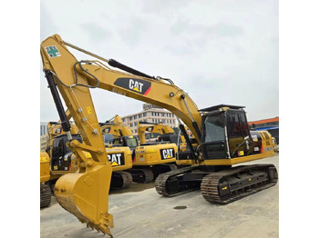 Crawler excavator Caterpillar 320D2: picture 2