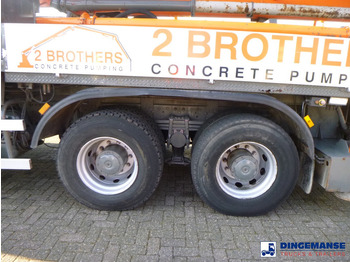 Concrete pump truck Mercedes-Benz Axor 2633 6x4 RHD Sermac SCL 130 concrete pump 32 m: picture 5