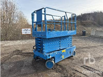 Scissor lift GENIE