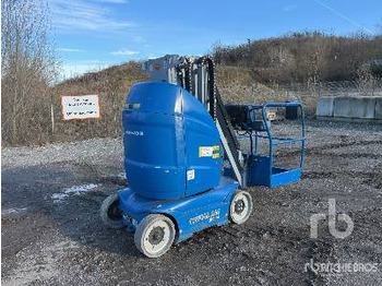 Articulated boom JLG