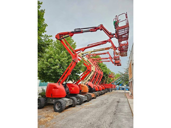 Articulated boom JLG