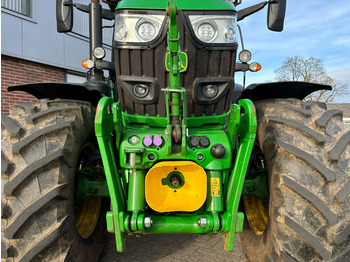 Farm tractor John Deere 6155 R: picture 3