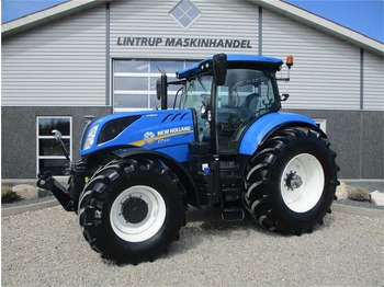 Farm tractor NEW HOLLAND T7.230