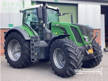 Farm tractor FENDT 828 Vario