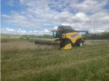 Combine harvester NEW HOLLAND CR980