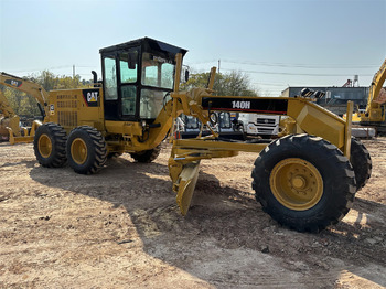 Grader CATERPILLAR 140H