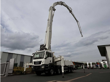 Concrete pump truck CIFA