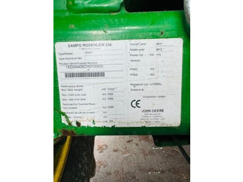 Combine harvester John Deere W440: picture 3