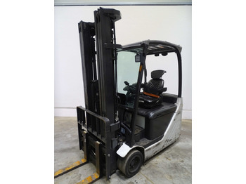 Electric forklift