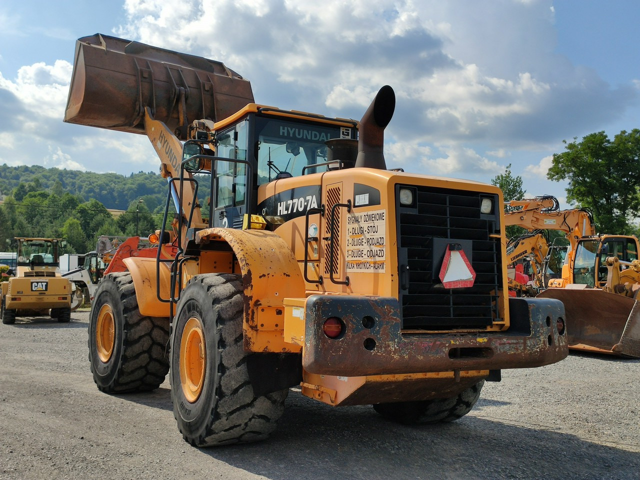 Wheel loader Hyundai HL770-7A: picture 11