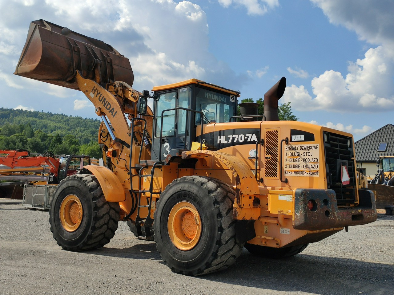 Wheel loader Hyundai HL770-7A: picture 13