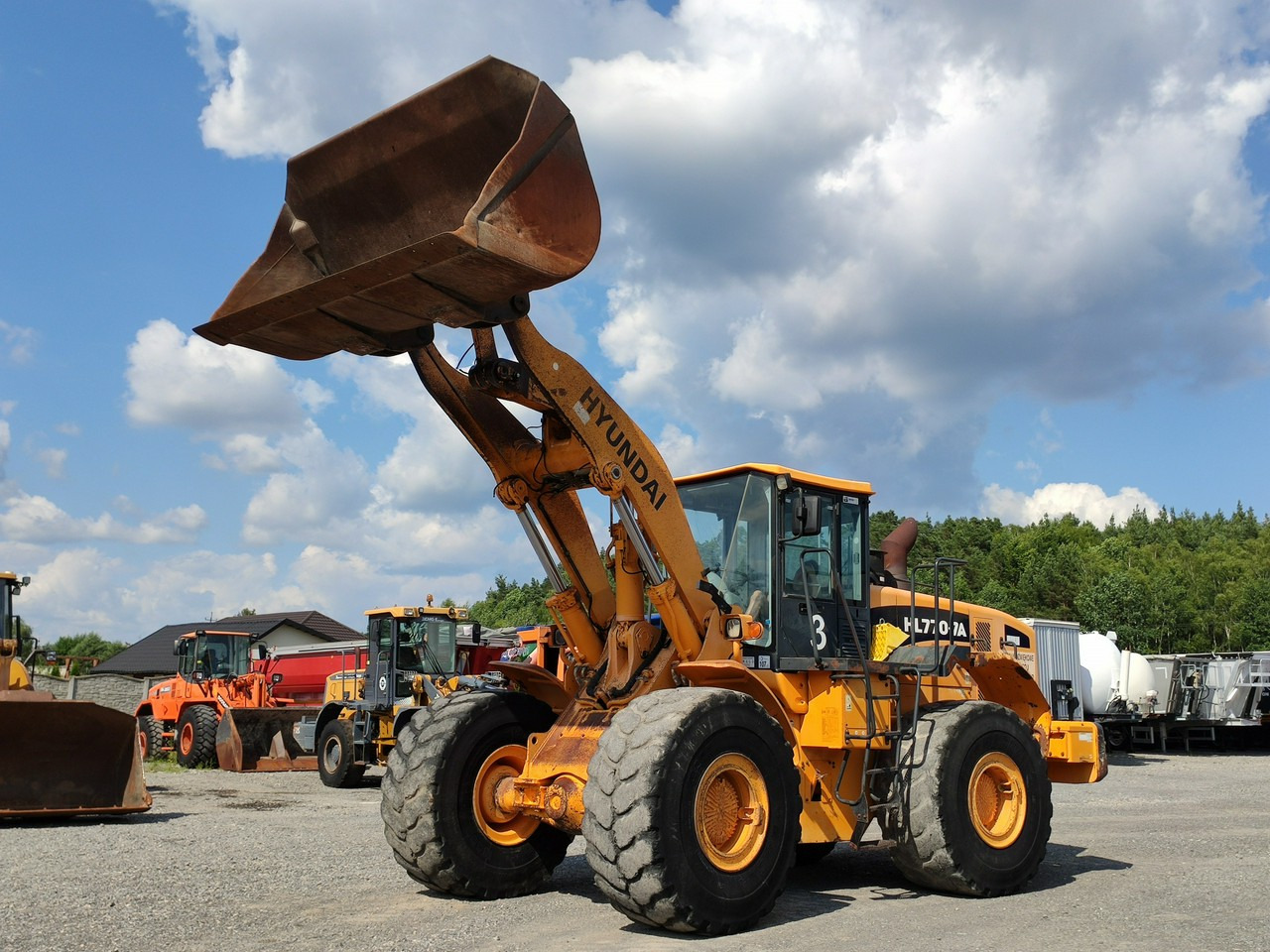 Wheel loader Hyundai HL770-7A: picture 9