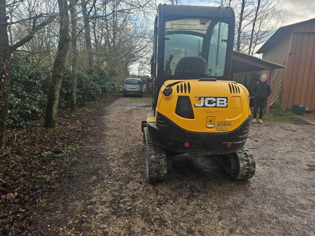 Mini excavator JCB 8026: picture 7