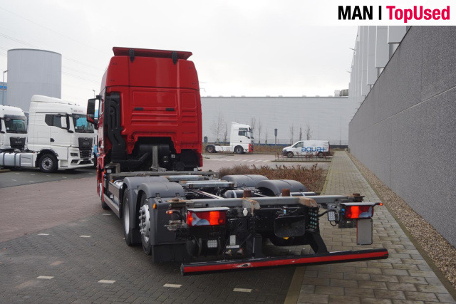 Container transporter/ Swap body truck MAN TGX 26.510 6x2-2 LL CH /  BDF: picture 13