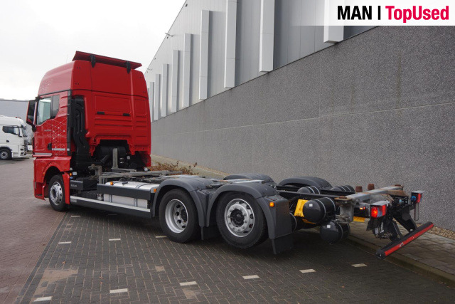 Container transporter/ Swap body truck MAN TGX 26.510 6x2-2 LL CH /  BDF: picture 15