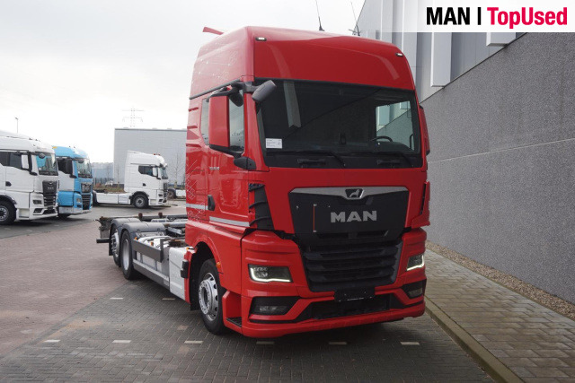 Container transporter/ Swap body truck MAN TGX 26.510 6x2-2 LL CH /  BDF: picture 12