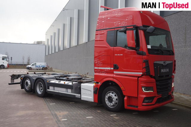 Container transporter/ Swap body truck MAN TGX 26.510 6x2-2 LL CH /  BDF: picture 14