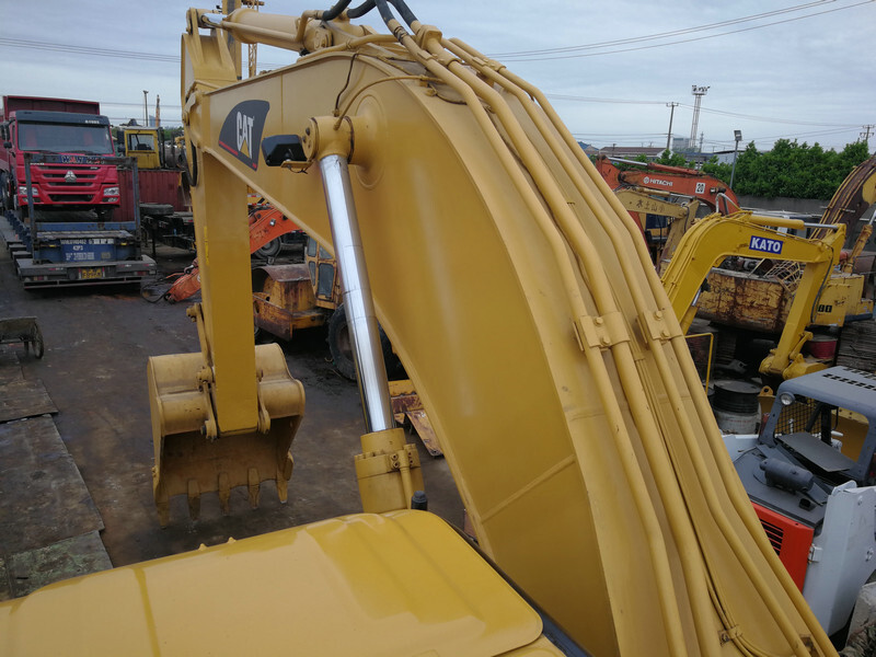 Crawler excavator CATERPILLAR 330C: picture 9