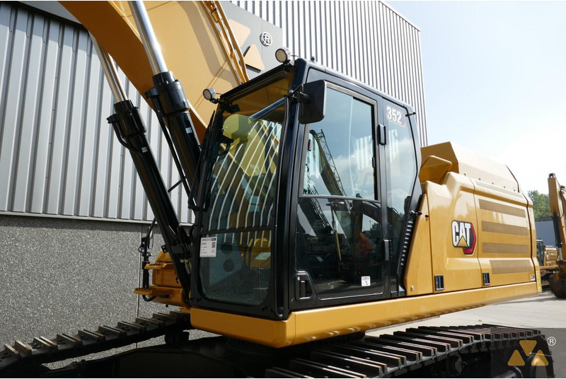 Crawler excavator Caterpillar 352: picture 15