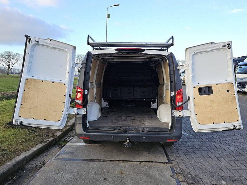 Small van Mercedes-Benz Vito 114 AC: picture 12