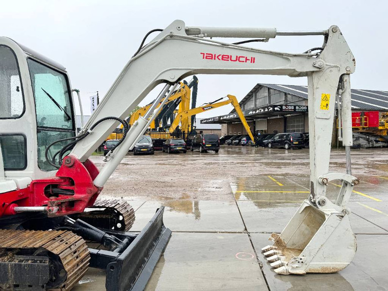 Mini excavator Takeuchi TB150S - 4.8T / Yanmar Engine: picture 11