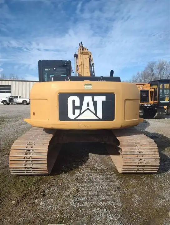 Excavator Cheaper Secondhand Cat 320d Hydraulic Crawler 20 Ton Caterpillar 320 Series Model Used Excavator Japan Original: picture 6