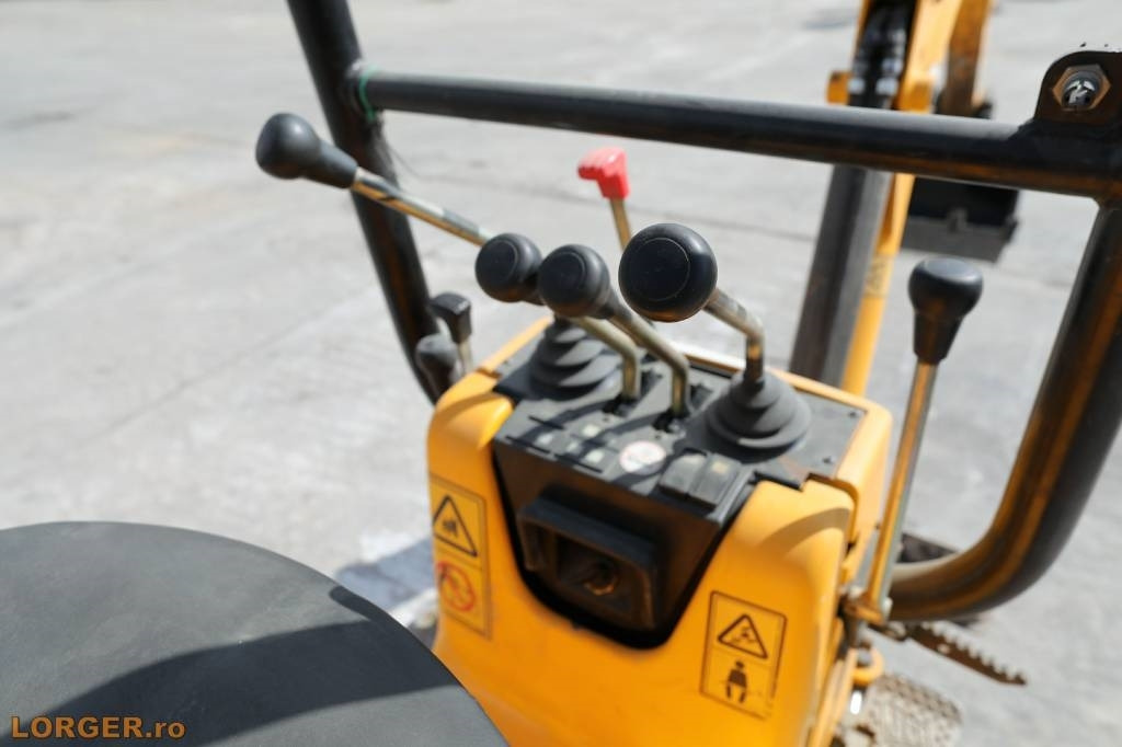 Mini excavator JCB 8008 CTS: picture 12