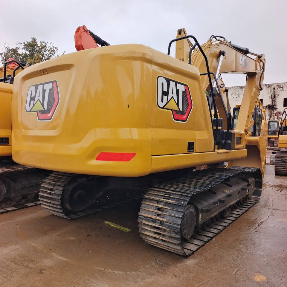 Crawler excavator CAT 320GC: picture 11